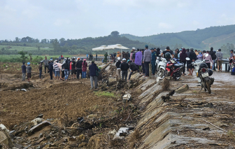 Sập bờ kè ở Đắk Lắk, 4 người tử vong khi đang trú mưa