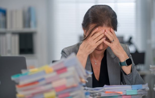 Kiệt sức nơi công sở là dấu hiệu sớm của khủng hoảng sức khỏe tinh thần