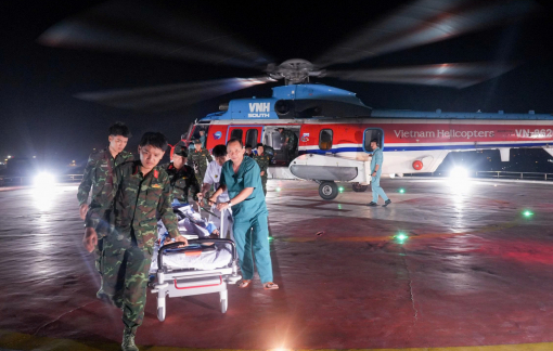 Máy bay ra đảo Nam Yết đưa bệnh nhân về đất liền điều trị