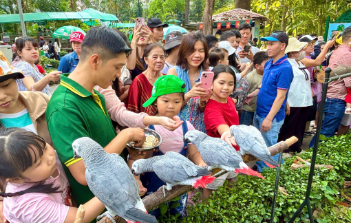 Những điểm đông đúc nhất tại TPHCM dịp nghỉ tết Dương lịch