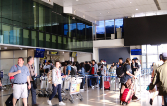 Sân bay Tân Sơn Nhất đón lượng khách kỷ lục