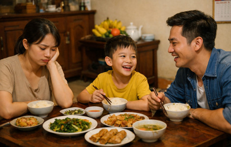 Vì con, tôi đành để chồng cũ vào nhà mỗi ngày