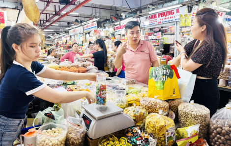 Tiểu thương các chợ không dám trữ hàng tết