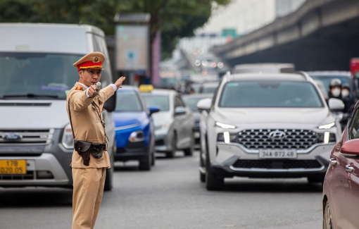 Giao thông thông thoáng ngày người dân trở lại Hà Nội sau kỳ nghỉ Tết