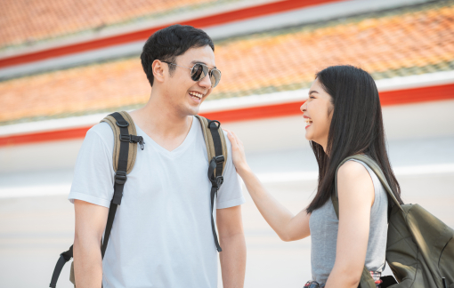 Từng trải qua tình yêu thời trẻ, sao giờ ta lại làm khó con?