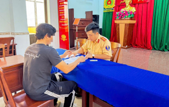 Chạy ngược chiều trên đường Trần Văn Giàu theo ‘google maps’, tài xế bị lập biên bản