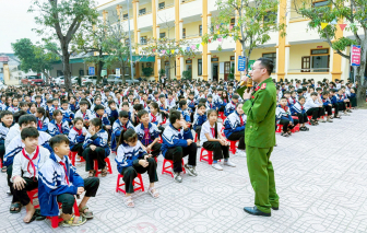 Nhà trường, phụ huynh kết hợp với công an giáo dục học sinh