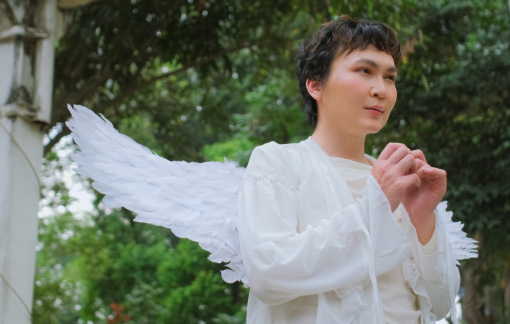 Ca sĩ nói: “Em yêu âm nhạc thì âm nhạc phải yêu em” là ai?