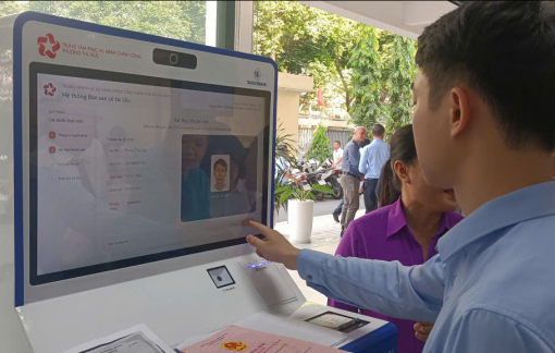 Trang bị hệ thống thông minh hỗ trợ hành chính công cho người dân ở 11 phường, xã tại TPHCM