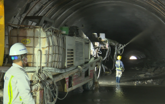 Chính thức đào thông hầm chui dài nhất trên cao tốc Khánh Hòa - Buôn Ma Thuột