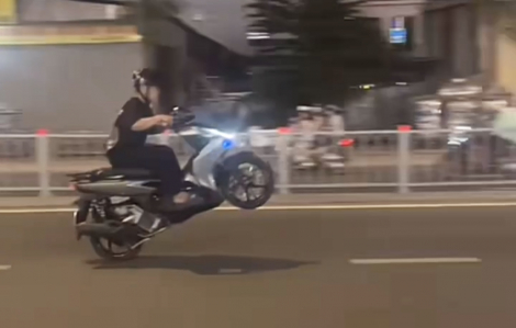 Thanh niên bốc đầu xe bị tịch thu phương tiện, phạt 7 triệu đồng