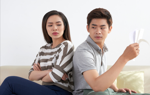 Để giữ gìn hôn nhân, chẳng lẽ tôi phải giả vờ ngu dốt?