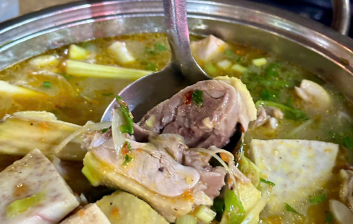 Mùi vịt cỏ Quảng Ngãi giữa khu Bàu Cát