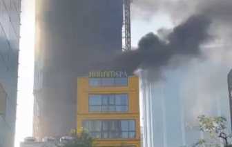 Cháy spa 7 tầng ở đường Lê Thánh Tôn, TPHCM