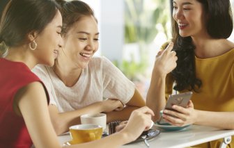 Bạn tôi đổ vỡ, chồng tôi bất an