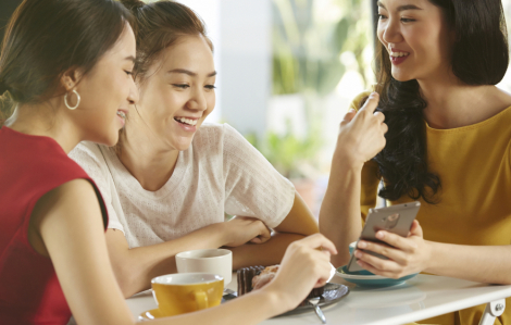 Bạn tôi đổ vỡ, chồng tôi bất an