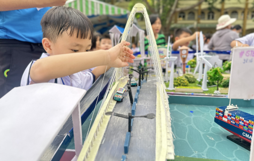 Học môn liên kết: Phụ huynh không biết con học gì, với ai