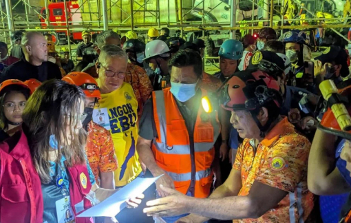 Sạt lở núi rác ở Philippines, hàng chục người chết và bị chôn vùi