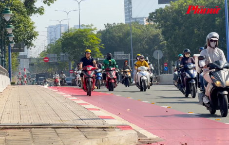 Vì sao làn ưu tiên xe đạp liên tục bị xe máy ‘chiếm sóng’?