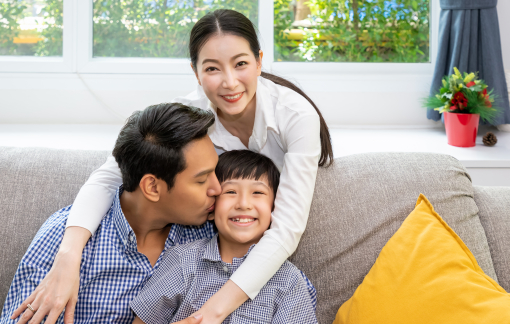 Bình thường là nữ nhi ngoại tộc, khi góp tiền lại thành… nội tộc