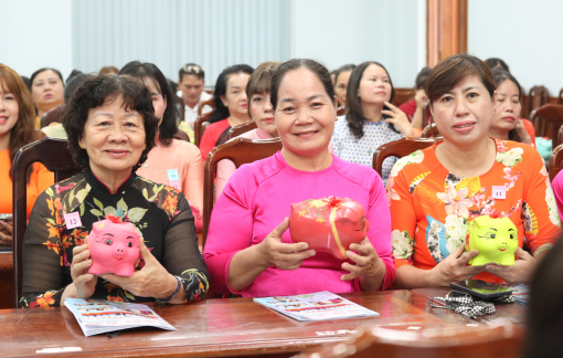Phát động chương trình “Heo đất nghĩa tình - Tiết kiệm vì phụ nữ khó khăn”