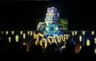 Di sản Hoàng thành Thăng Long bất ngờ hút khách nhờ công nghệ