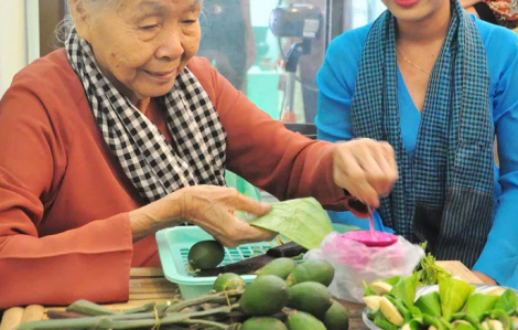 Ngoáy trầu cho nội