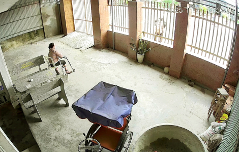 Nơi hiên nhà có mẹ đang chờ