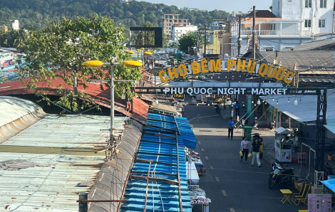 Tiểu thương chợ đêm Phú Quốc cam kết tuân thủ quy định để được hoạt động tiếp