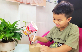 Con không cần trở thành siêu nhân