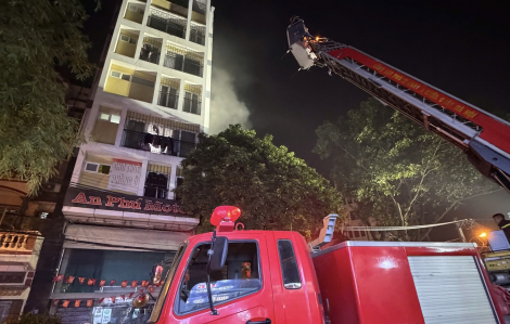 Hà Nội: Nhà nghỉ cháy trong đêm nghi do bị phóng hoả
