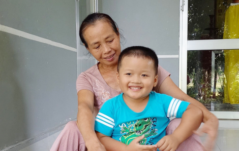 Má nhớ cười thiệt nhiều…