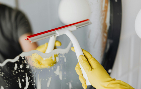 Những mẹo giúp cửa kính luôn sáng bóng như mới