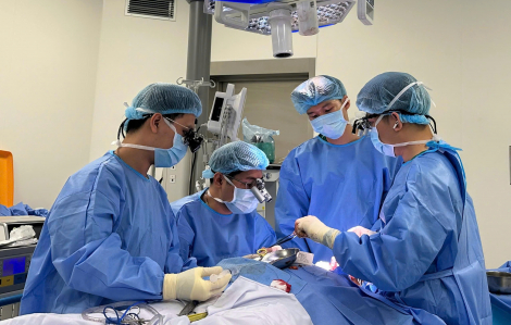 Nữ bệnh nhân ung thư được tái tạo lưỡi từ da đùi