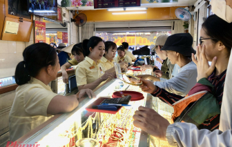 Giá vàng lên 163,5 triệu đồng/lượng, bạc giữ đà tăng