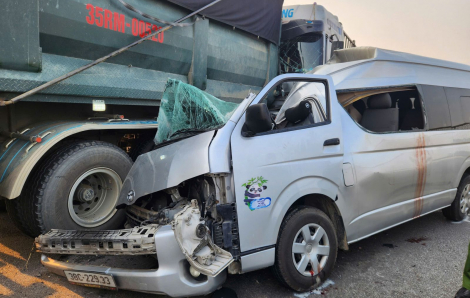 Khởi tố vụ án liên quan đến tai nạn nghiêm trọng khiến 10 người thương vong trên cao tốc