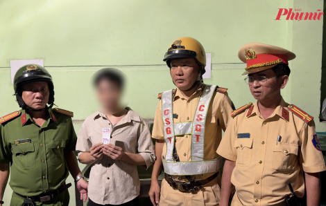 Công an TPHCM bất ngờ kiểm tra việc sử dụng chất cấm với tài xế, nhân viên bốc xếp ở chợ đầu mối Thủ Đức