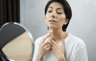 5 bí quyết chăm sóc da vùng cổ giúp trẻ lâu, hạn chế nếp nhăn