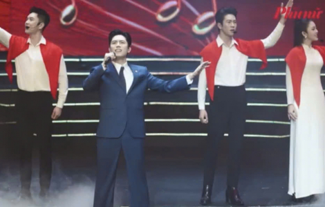 Anh Tú ra mắt ca khúc về Đảng gây xúc động