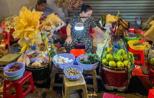 Các địa điểm ăn vặt đêm hấp dẫn tại Sài Gòn