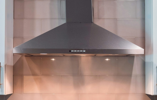 Hướng dẫn vệ sinh lưới lọc máy hút mùi đúng cách bằng nguyên liệu đơn giản