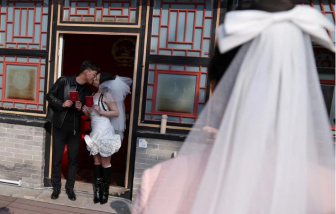 Dân số giảm nhưng tỷ lệ kết hôn tăng: Nỗi lo chi phí cho kết hôn và sinh con ở Trung Quốc