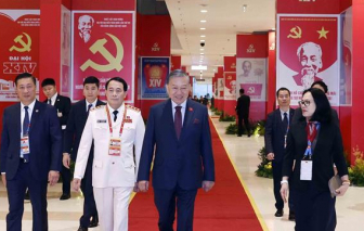 Ngày làm việc đầu tiên Đại hội đại biểu toàn quốc lần thứ XIV của Đảng