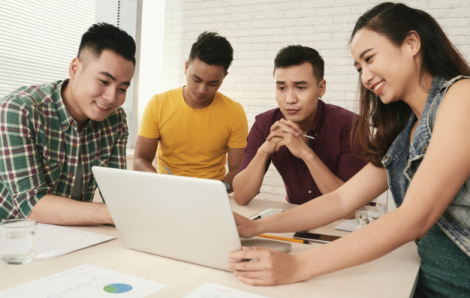 Gen Z sướng quen, khổ không nổi?