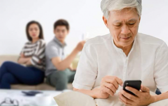 Cha có người yêu trẻ tuổi