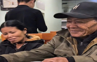 Cụ ông 73 tuổi vượt hơn 1000 km đến Sơn La gặp người yêu quen qua mạng