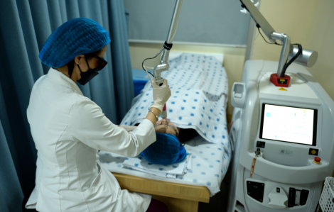 Talkshow: Bác sĩ và kỹ thuật viên ở spa, bạn chọn ai?