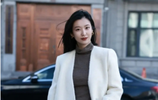 Áo len cổ lọ 'lên ngôi' năm 2026: 4 cách mặc vừa ấm, vừa sang, vừa dễ ứng dụng