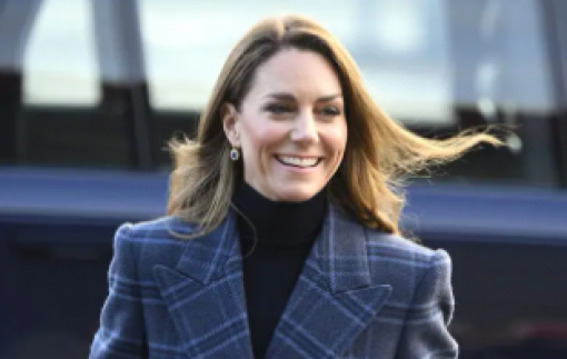Học cách diện áo khoác kẻ caro như Công nương Kate Middleton: Thanh lịch, sang trọng và dễ áp dụng