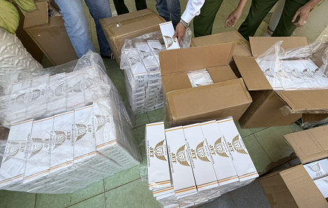 Bắt đối tượng mua 10.000 gói thuốc lá nhập lậu về bán kiếm lời